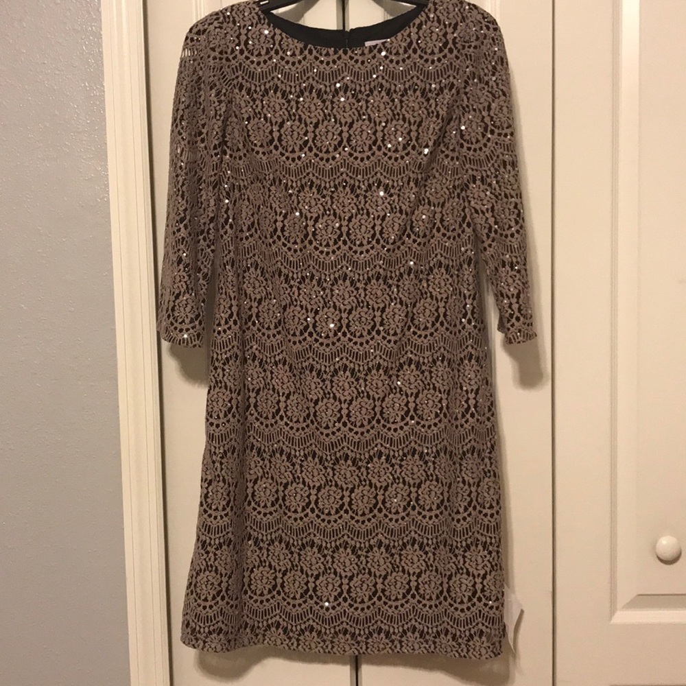 NWT Allover Scallop Lace 3/4 Slv Dress Sz 8.